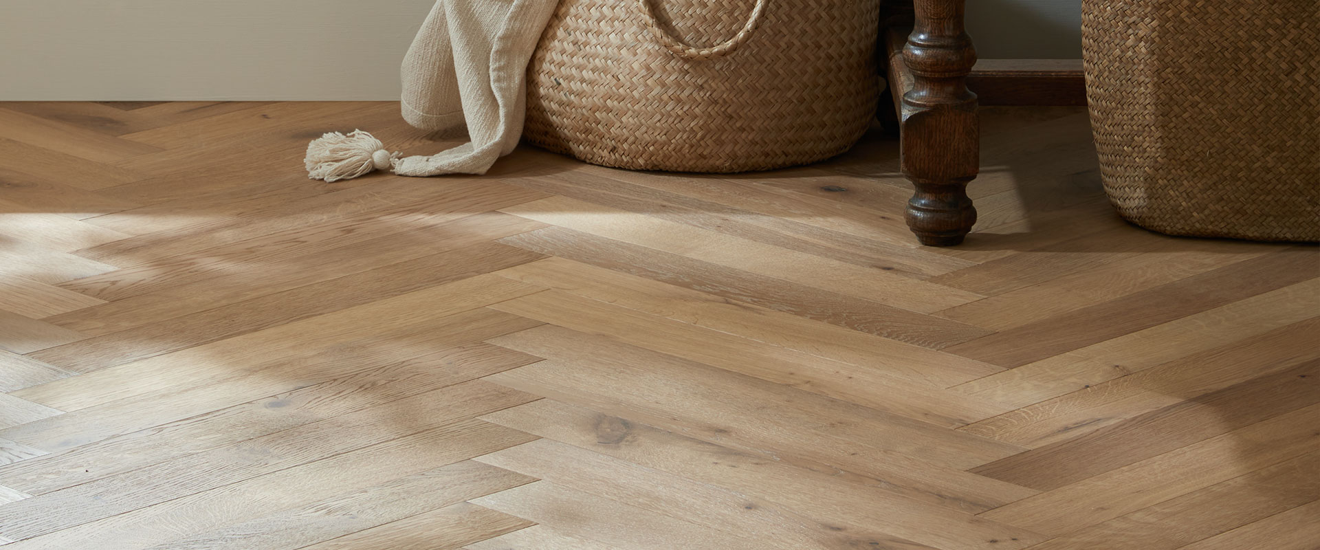 Engineered-Wood-Simply-Nature-143-Herringbone-Featured
